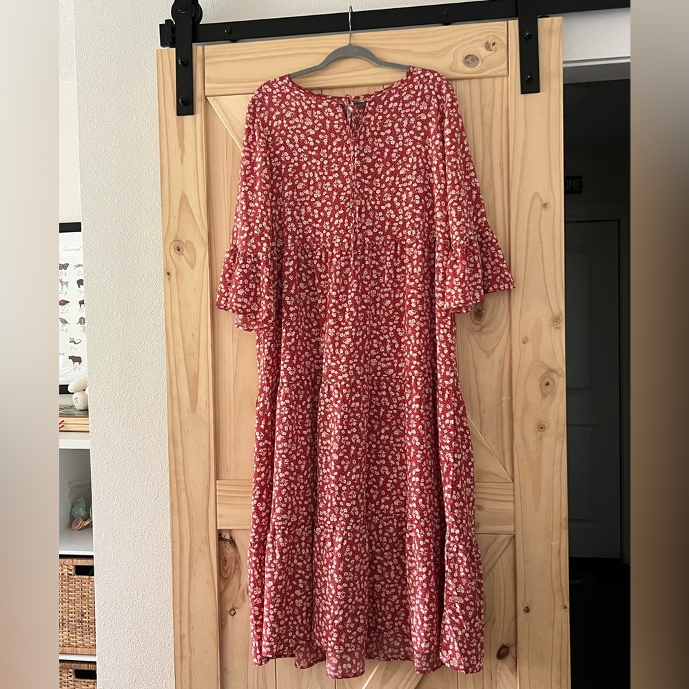 Beautiful Red Floral Shift Dress